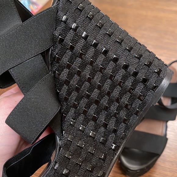 Donald J Pliner WINNIE Basic Elastic Platform black wedges - Picture 11 of 13